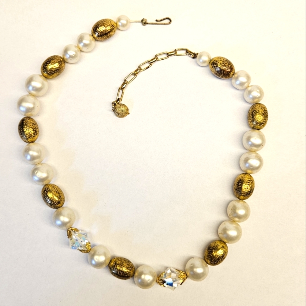 Vintage Pearl and Gold Beaded Necklace